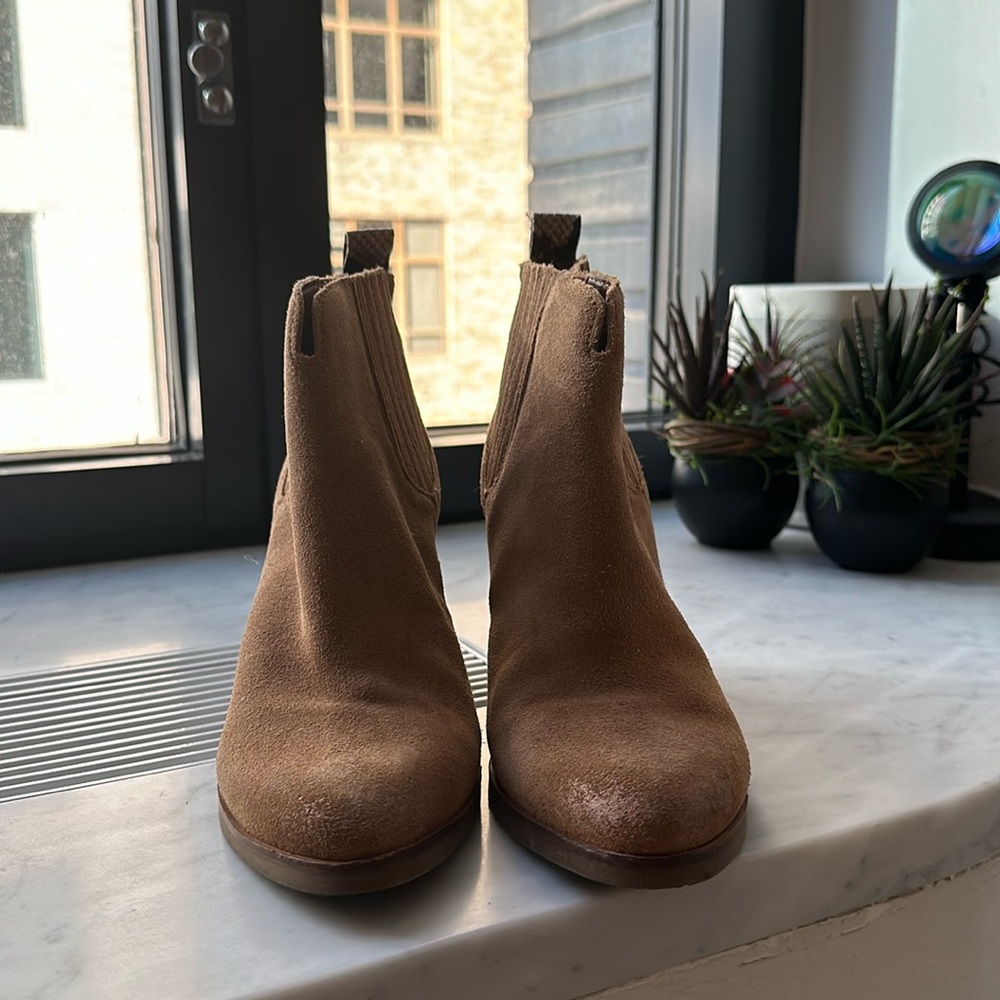 Dolce Vita booties